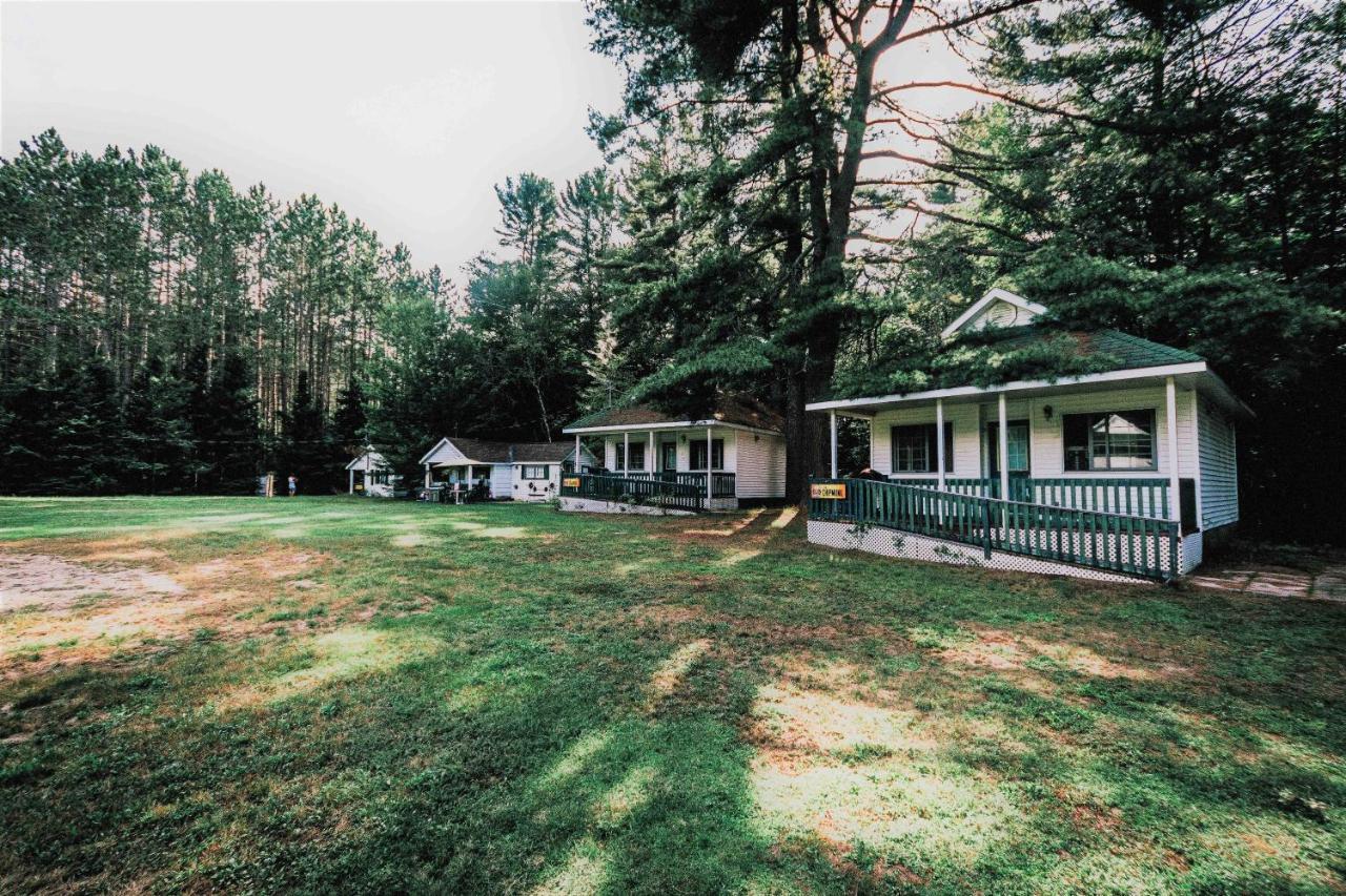 High Falls Bay Cottages, Camping & Waterpark ブレイスブリッジ エクステリア 写真
